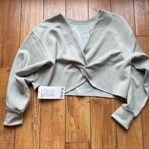 Lululemon Twist back to front pullover